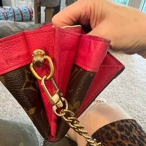 Louis Vuitton wallet on chain - Picture 11 of 14